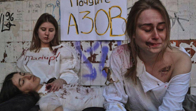 Активісти з Тернополя закликали підтримати захисників Маріуполя – “Кричіть про Азов”