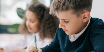 Школярі-переселенці можуть завершити навчальний рік у школах Тернопільщини