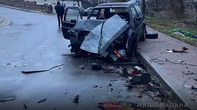 Смертельна аварія сталася сьогодні у місті Збараж – загинув водій Volkswagen