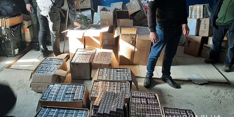 У жителя Тернополя виявили велику партію підроблених сигарет: на 300тис. гривень