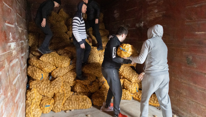 Понад 300 тон картоплі відправили жителям Харківщини з Тернополя