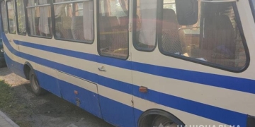 Двері раптово відчинилися: на Тернопільщині жінка випала з автобуса і загинула