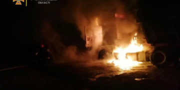 У Борщеві вночі горіла вантажівка DAF