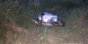 На Теребовлянщині ДТП, – водій BMW Х5 виїхав на смугу зустрічного руху де зіткнувся зі скутером
