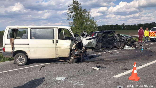 На трасі «Стрий — Тернопіль — Кропивницький — Знам’янка» відбулось потужне ДТП