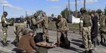 «Концтабір у центрі Європи»: військових з Азовсталі вивезли під Донецьк. ВІДЕО