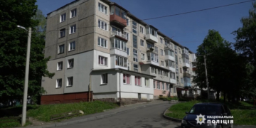 На вулиці Богдана Лепкого, у Тернополі, оперативники викрили наркопритон