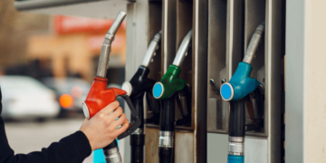 Наявність пального та його вартість на заправках Тернопільщини контролює військова адміністрація: перші результати