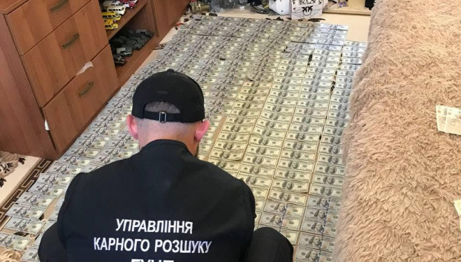 Трішки на армію, а решту на себе: у Тернополі затримали братів «благодійників». Сьогодні одному з них обирають запобіжний захід