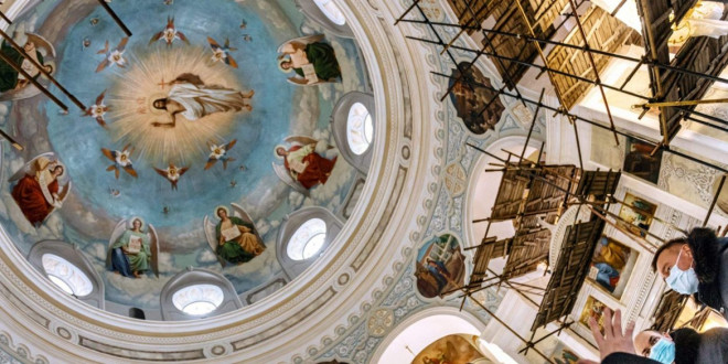 Нещасний випадок на Тернопільщині, – чоловік упав з куполу храму