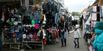 Викрали 26000 гривень, – у Тернополі на центральному ринку пограбували продавчиню