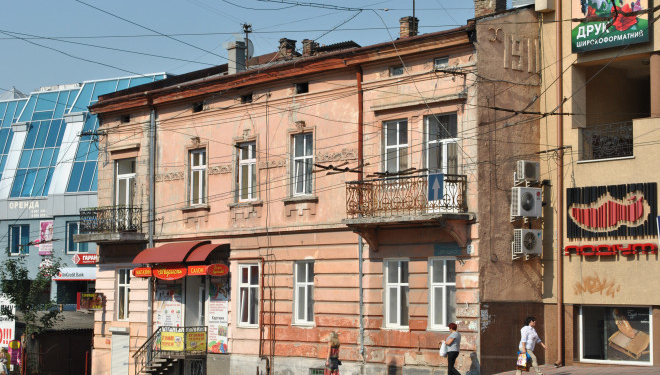 Сьогодні буде частково обмежено рух транспорту на вул. Митрополита Шептицького