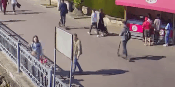 Поліцейські Тернополя встановлюють місце знаходження двох хлопців, які збили велосипедиста і утекли