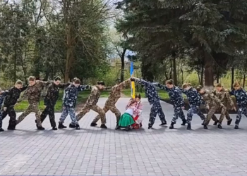 Мільйон переглядів у TikTok, – школярі з Тернопільщини розповіли про війну у соцмережах