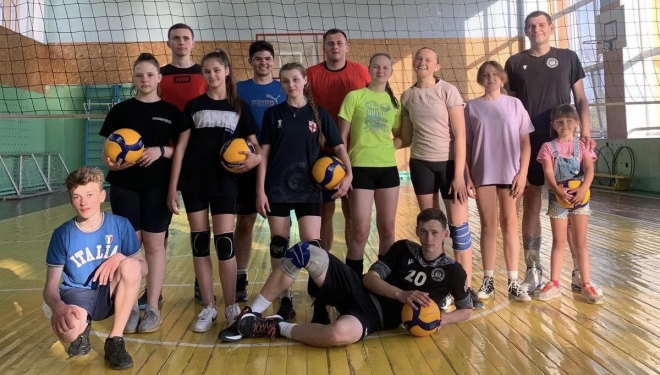 Волейбольний клуб «Бучачагрохлібпром» пропонує дітям безкоштовні тренування з волейболу