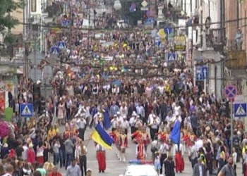 Цьогоріч Тенопіль залишиться без традиційної ходи випускників