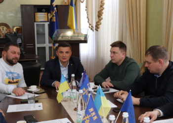 Голова Тернопільської обласної ради провів нараду з уповноваженими представниками фракцій