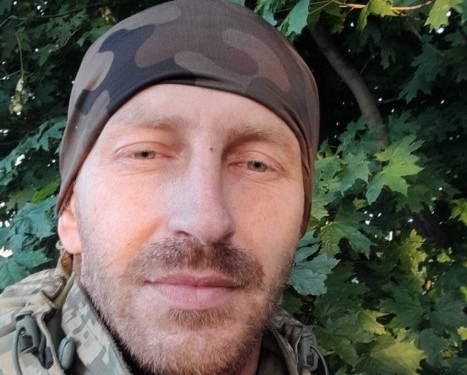 Захищаючи Україну від російських загарбників, у запеклих боях на Луганщині внаслідок артилерійського обстрілу загинув Герой з Тернопільщини Андрій Побережник