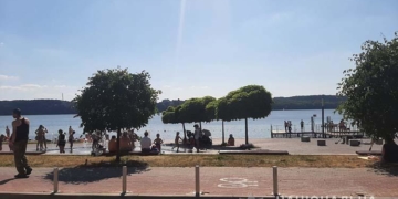 У Тернополі, на Циганці, хлопець на самокаті збив дворічну дитину, не зупинився, а пoїхав далі