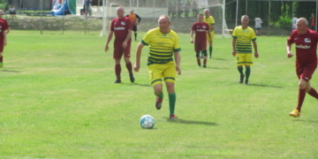 Легенд копичинецького футболу зустрілися на футбольному полі з легендами тернопільської «Ниви»