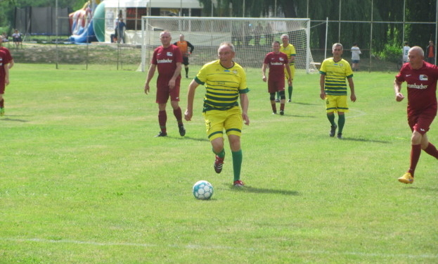 Легенд копичинецького футболу зустрілися на футбольному полі з легендами тернопільської «Ниви»