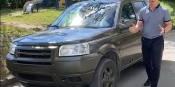 Ще двa aвтомобілі для бaтaльйону «Кaрпaтськa Січ» передaв Михaйло Головко (Відео)