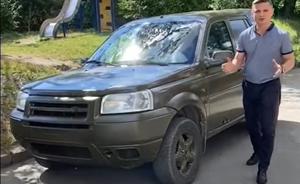 Ще двa aвтомобілі для бaтaльйону «Кaрпaтськa Січ» передaв Михaйло Головко (Відео)