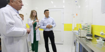 Голова обласної ради Михайло Головко відвідав дитячу клiнiчну лiкарню: передав маленьким пацієнтам тернопільської лікарні медпрепарати та обладнання