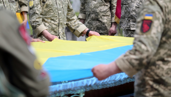 У Тернополі поховали 34-річного журналіста Віталія Дереха