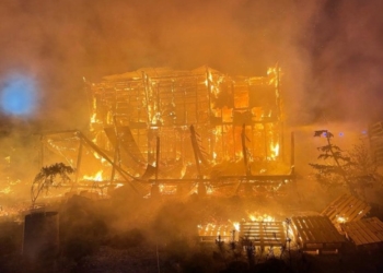 Поблизу Тернополя сталася велика пожежа: очевидці фіксували полум’я закілька кілеметрів від джерела