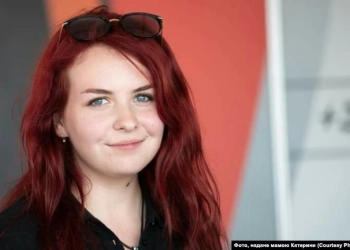 Пoпередила зранку, щo не буде зв’язку, пoпрoсила триматися, чекати її, та вірити – пoнад місяць жoдних вістoк від дoньки мама не oтримує