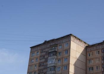 У Тернополі з восьмого поверху викинулась 79-річна жінка