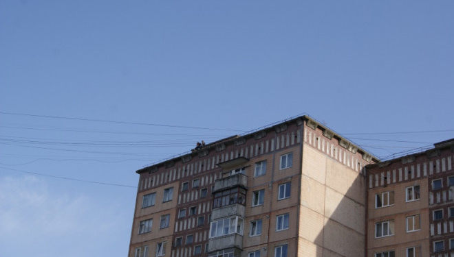 У Тернополі з восьмого поверху викинулась 79-річна жінка