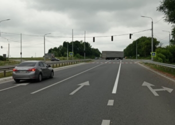 Служба автомобільних доріг у Тернопільській області доручила підрядникам нанести дорожню розмітку на пріоритетних маршрутах