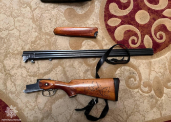 У Тернополі, на вулиці Героїв Крут, невідомий вчинив стрілянину з вікна будинку