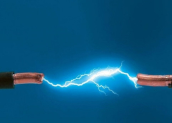 Порушення правил безпеки, – від удару струмом загинув працівник електромереж