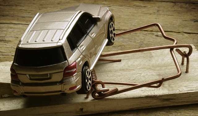 Тернополянка хотіла придбати автомобіль, а натомість віддала шахраям 70 тис грн