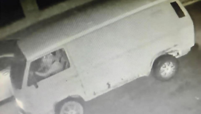 У Тернополі розшукують білий бус, що спричинив ДТП на втік з місця пригоди