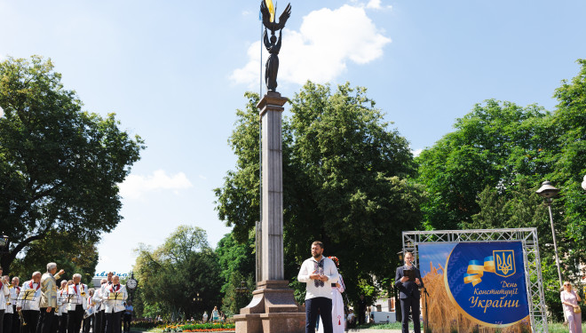 Голова ТОВА Володимир Труш привітав мешканців Тернопільщини з Днем Конституції