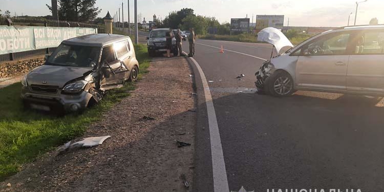 Потужна автотроща на Тернопільщині, водія госпуталізували у реанімацію