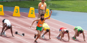 «Диктатори» захоплюють громади України?