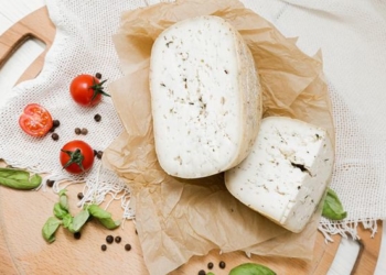 Фермерський молочно-вершковий сир з духмяним ароматом французьких спецій — унікальна рецептура ТМ «Семеро Козенят»