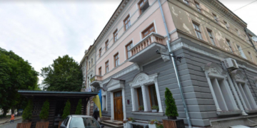 У Тернополі молодик обікрав «Клуб Файного Міста» на понад 100000 гривень