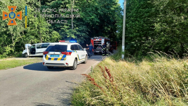 Неподалік Монастириська, що на Тернопільщині, на трасі «Івано-Франківськ – Тернопіль» загорівся автомобіль