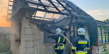 Чергова ніч – чергова пожежа на вул. Тарнавського, – у дачному кооперативі, в Тернополі, знову горів будинок