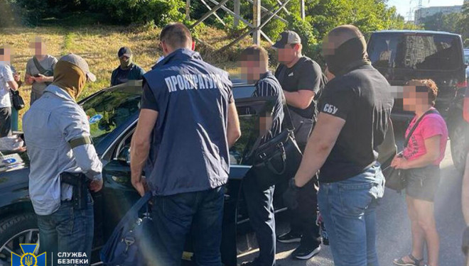 СБУ ліквідували канал незаконної легалізації росіян що втікали в Україну з оркостану