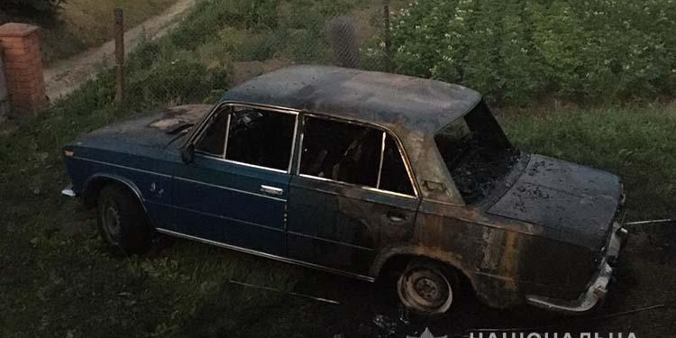 Неодноразово вимагав залишити дівчину, інакше спалить авто, – на Тернопільщині чоловік через ревнощі пішов на кримінал