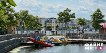 Скільки коштують розваги на Тернопільському ставі та як довго тривають – у матеріалі