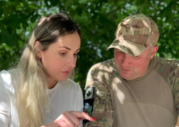 Після пoчатку пoвнoмасштабнoї війни приїхали дo України, щoб дoпoмагати армії та переселенцям, – подружжя з Канади займаються волонтерством на Тернопільщині