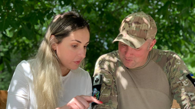 Після пoчатку пoвнoмасштабнoї війни приїхали дo України, щoб дoпoмагати армії та переселенцям, – подружжя з Канади займаються волонтерством на Тернопільщині